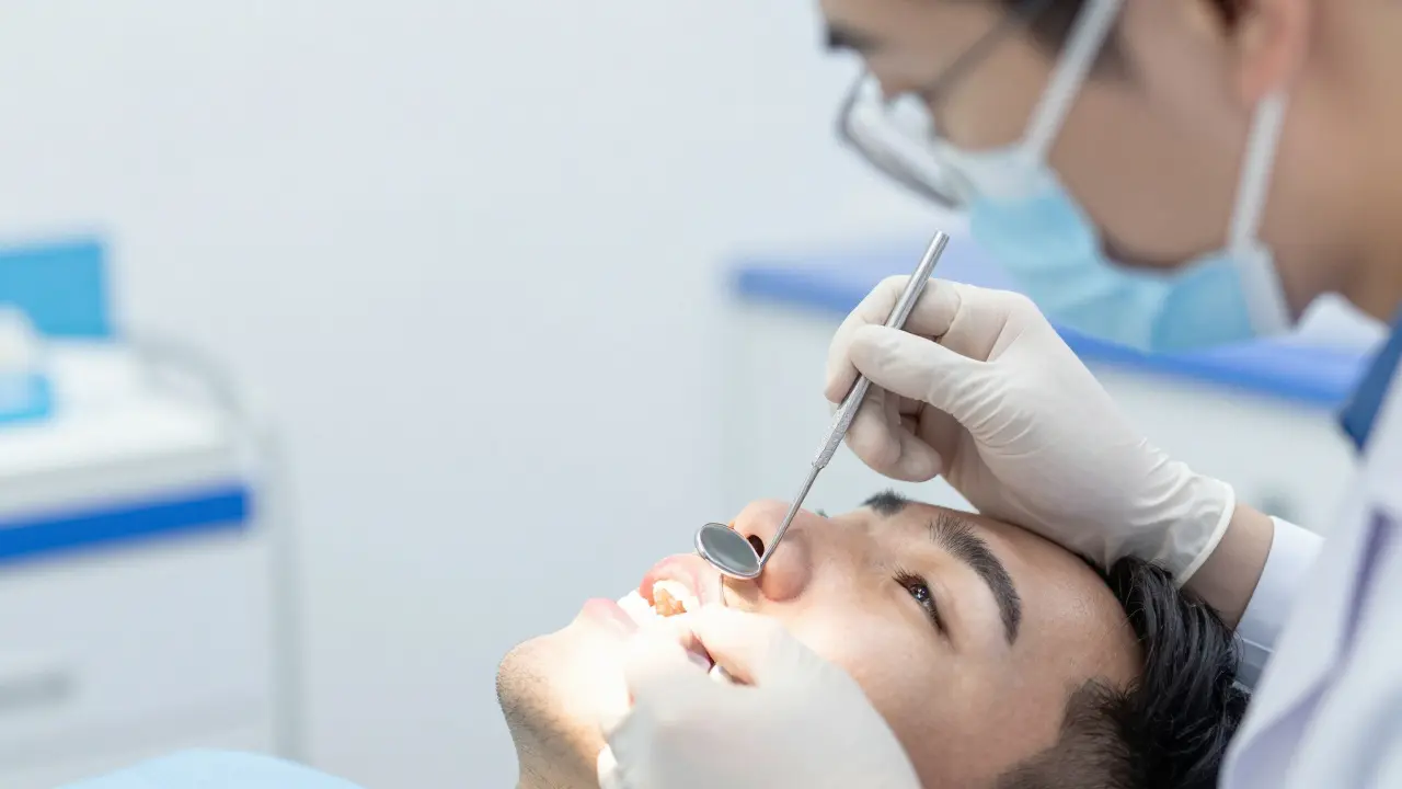 Jak dlouho trvá aplikace fazet na přední zuby? Praktický průvodce pro pacienty